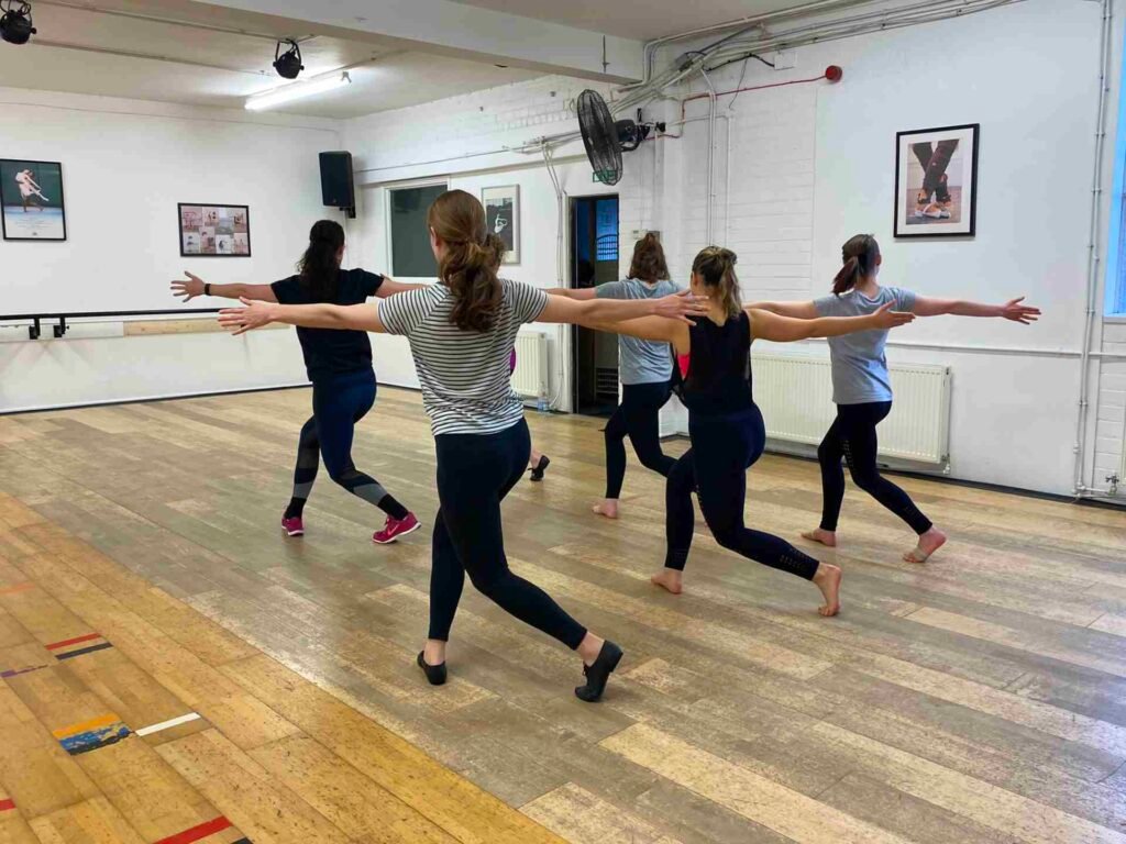 Beginner Modern Jazz Dance Class in Sheffield 3 modern jazz dance 01